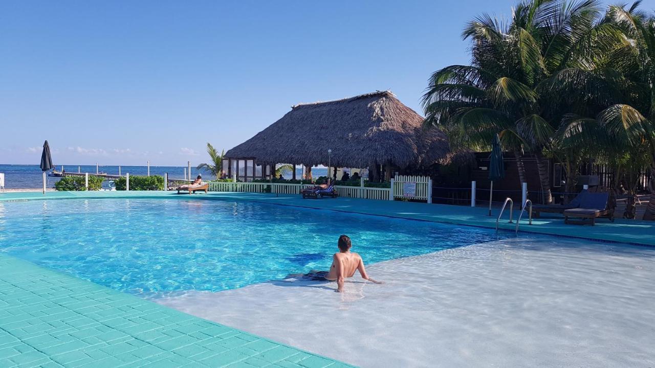 Royal Caribbean Resort 산페드로 외부 사진